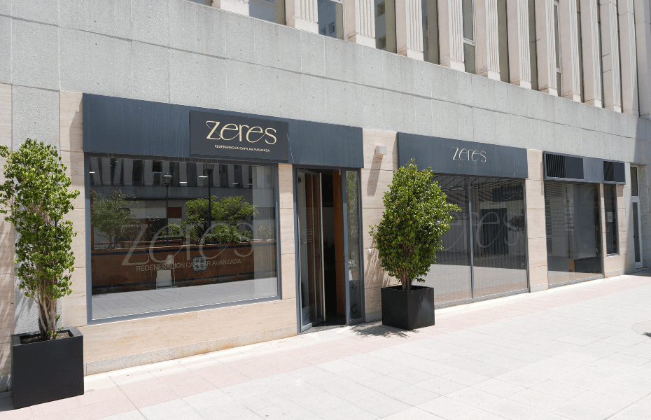 foto de nuestra clínica capilar en sevilla Zeres